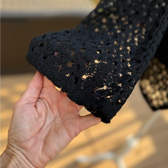 Design Lab Cold Shoulder Blouse - Picture 2 of 7